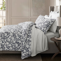 Signature Floral Silhouette Duvet Set