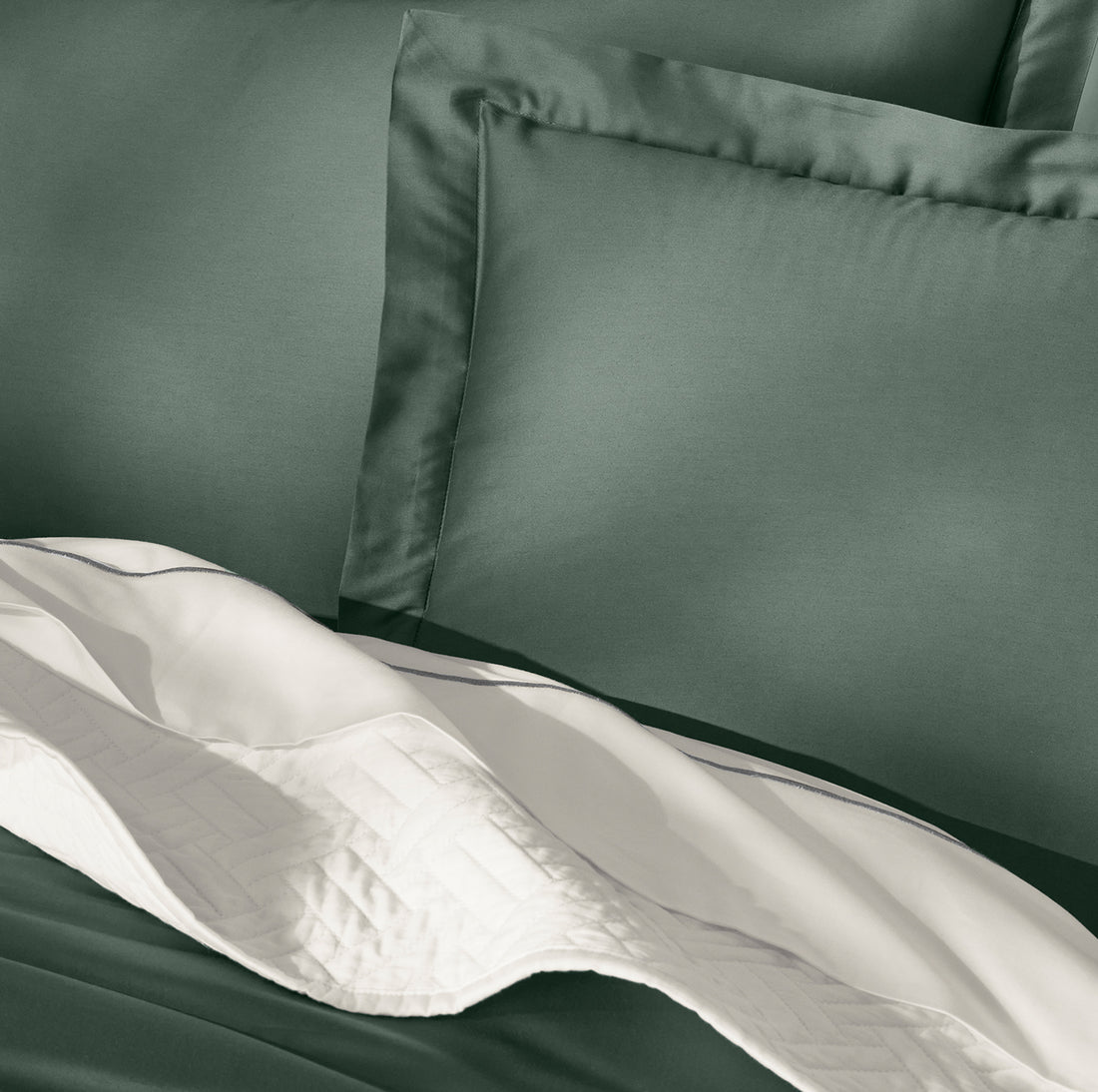 Signature Hemmed Duvet Set